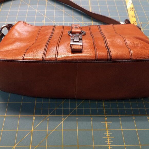 Etienne Aigner Tan Leather Zipper Top Silver tone Metal Shoulder Bag Cottagecore - Picture 5 of 13